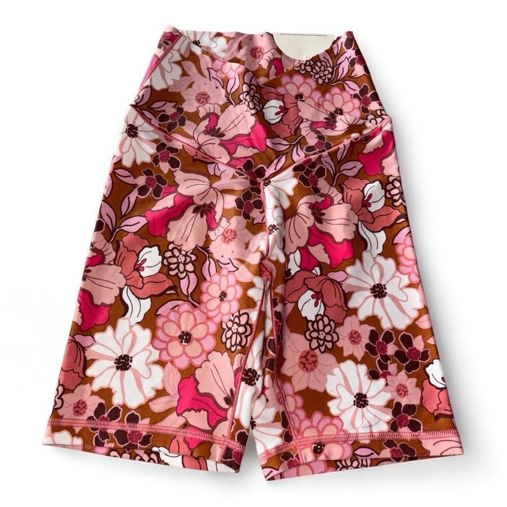 Offline by Aerie Pink Floral Seamless Crossed Waist Bike Shorts Size Small
